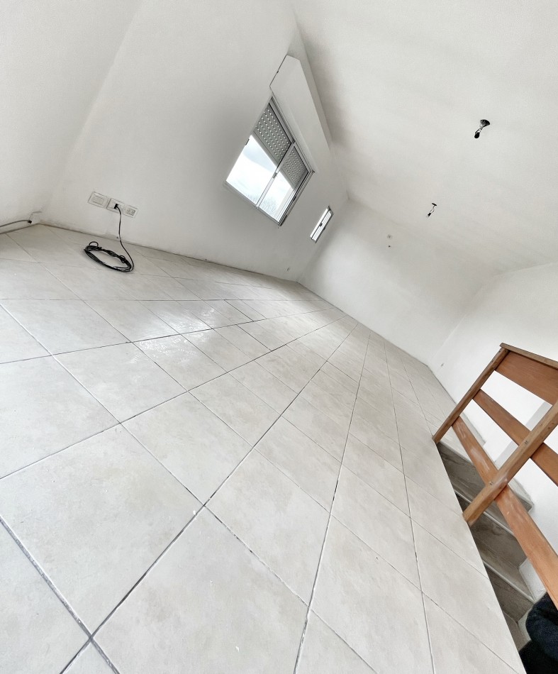 Depto tipo duplex 2 ambientes (posibilidad de 3 amb)