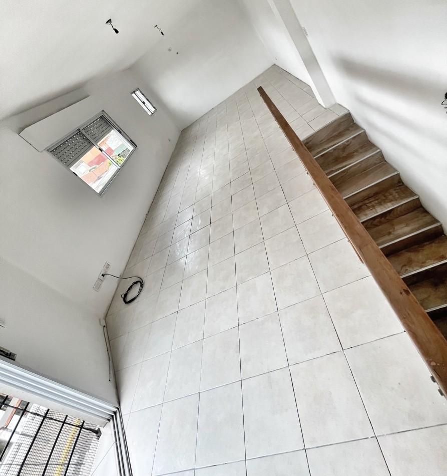 Depto tipo duplex 2 ambientes (posibilidad de 3 amb)
