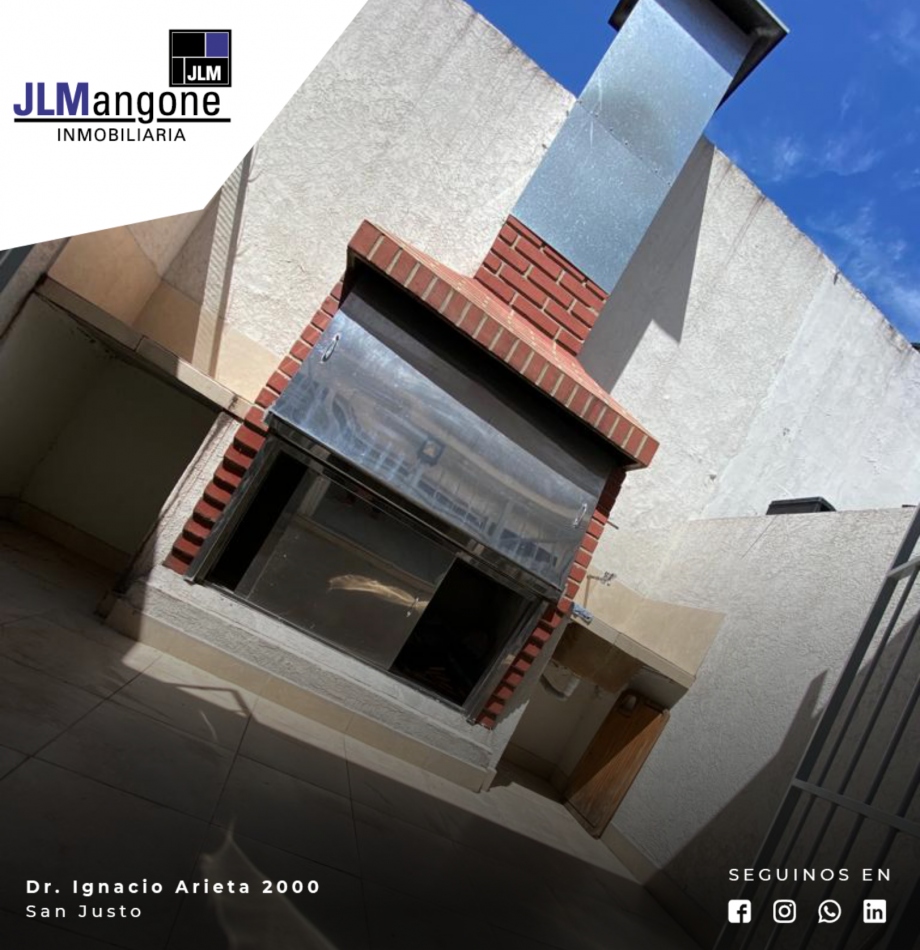 Triplex 4 ambientes con cochera y patio