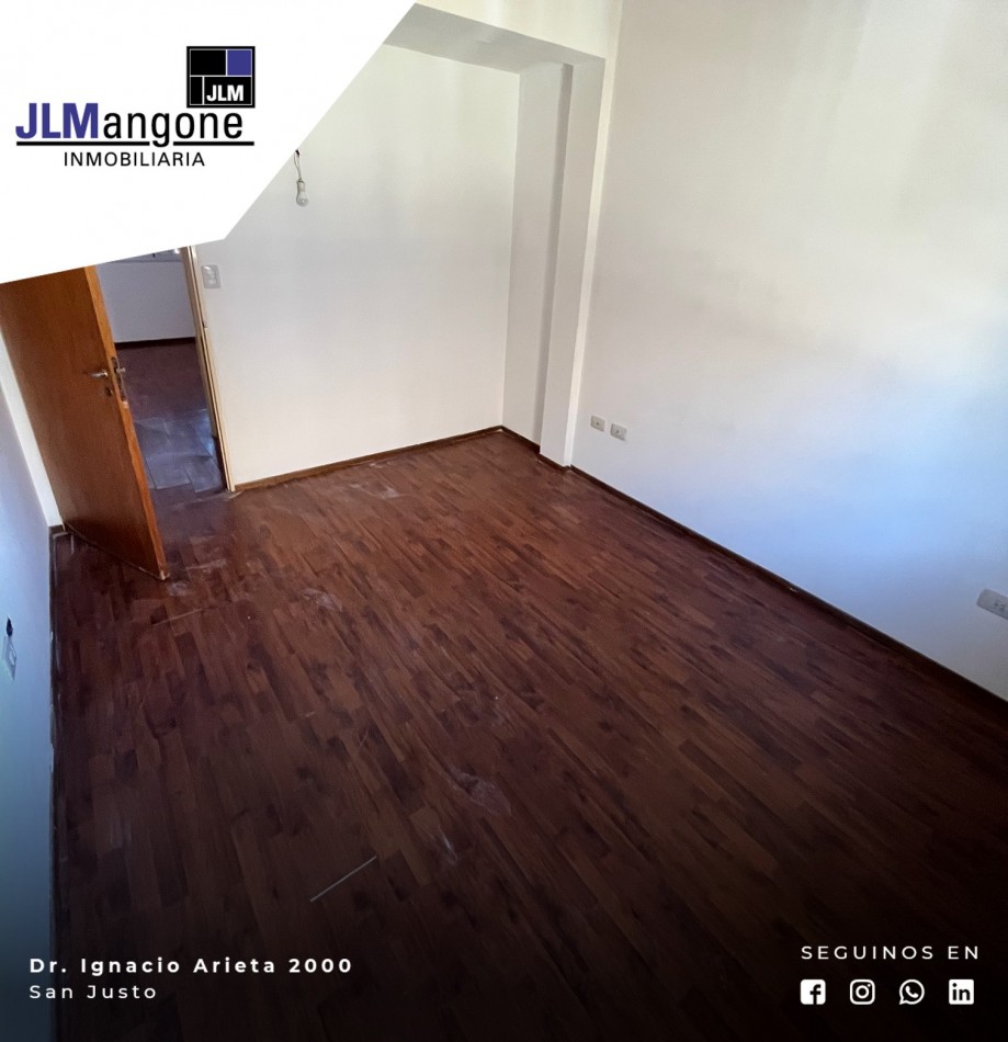 Duplex 3 1/2 ambientes con cochera y patio