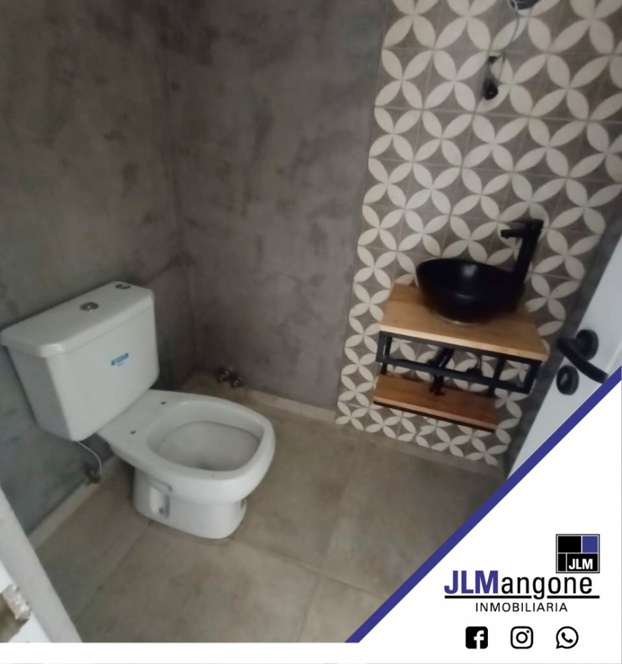Triplex 4 ambientes a estrenar con cochera y patio