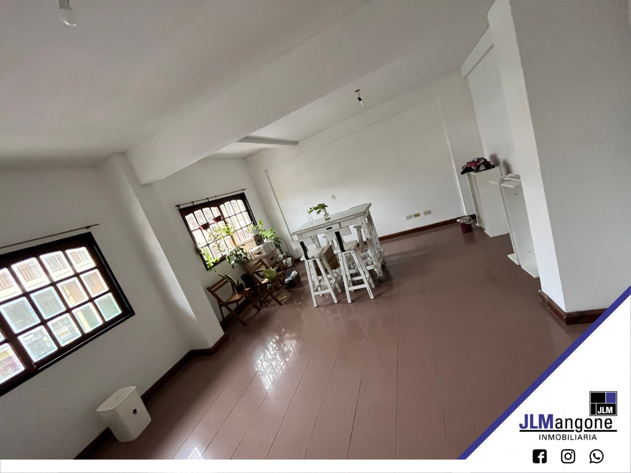 Oficina y/o consultorios 30 m2 sobre Arieta