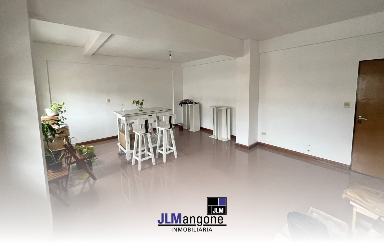 Oficina y/o consultorios 30 m2 sobre Arieta