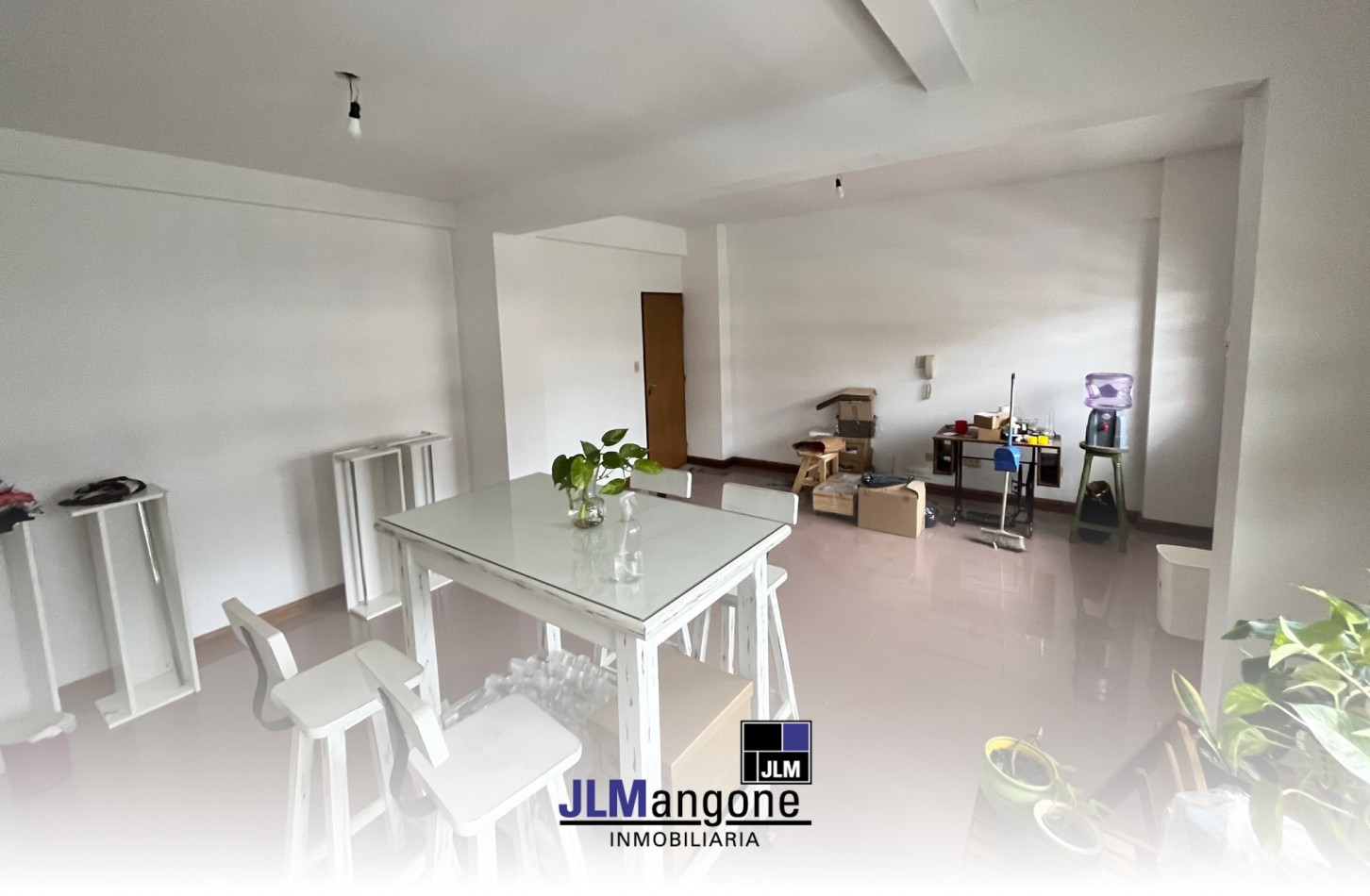 Oficina y/o consultorios 30 m2 sobre Arieta