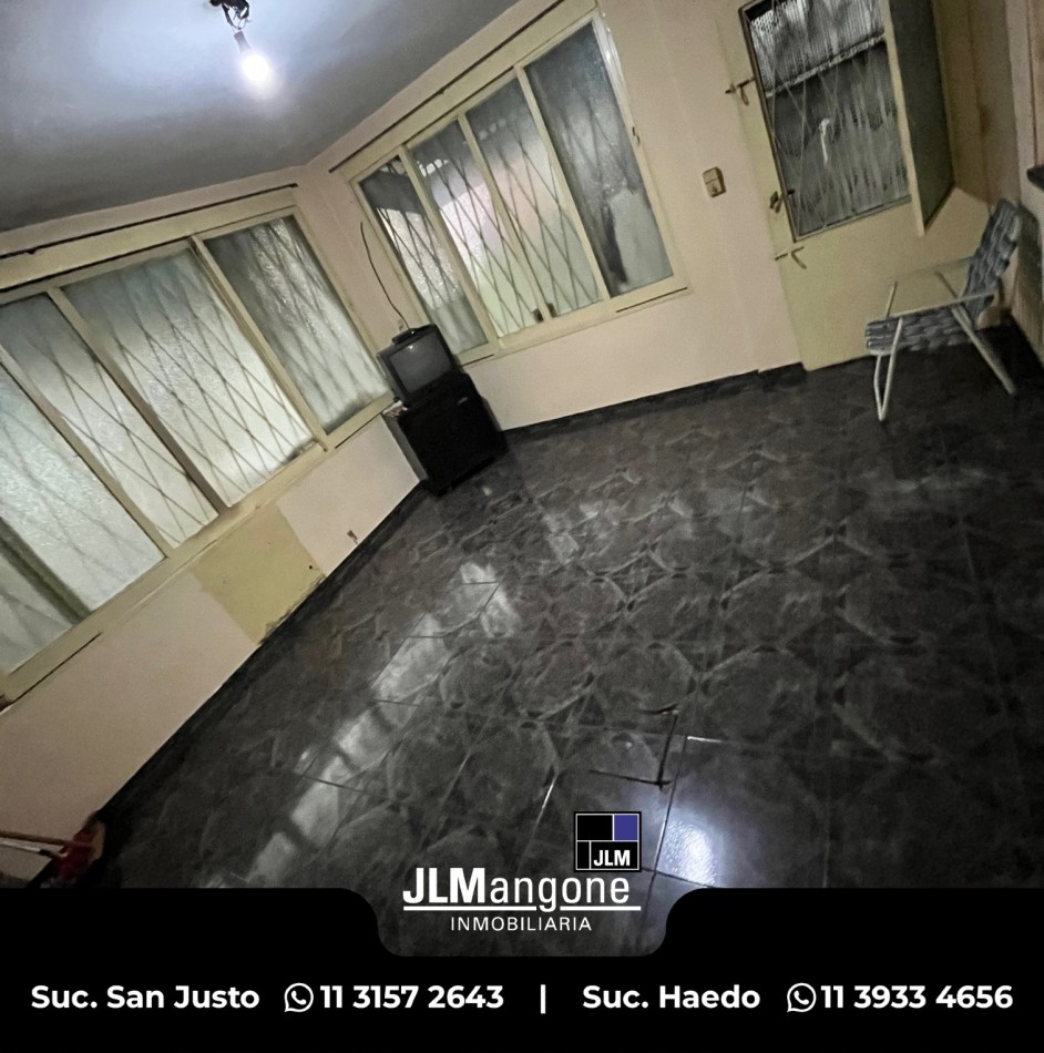 Casa 3 ambientes con parque