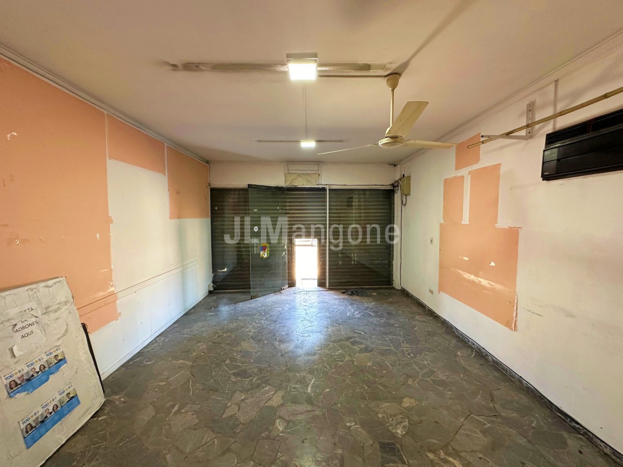 Local 40 m2 Sobre Av. de Mayo