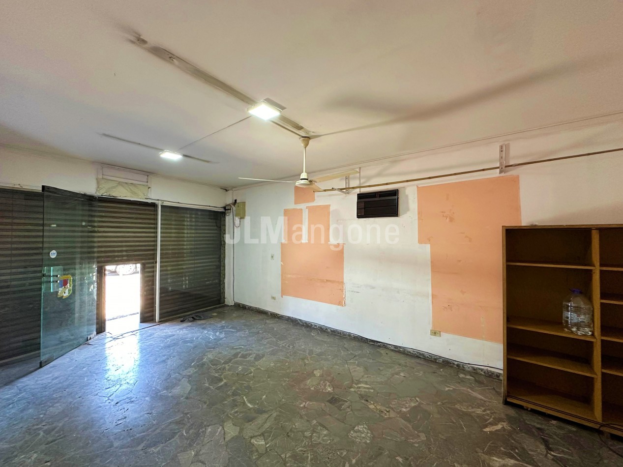 Local 40 m2 Sobre Av. de Mayo