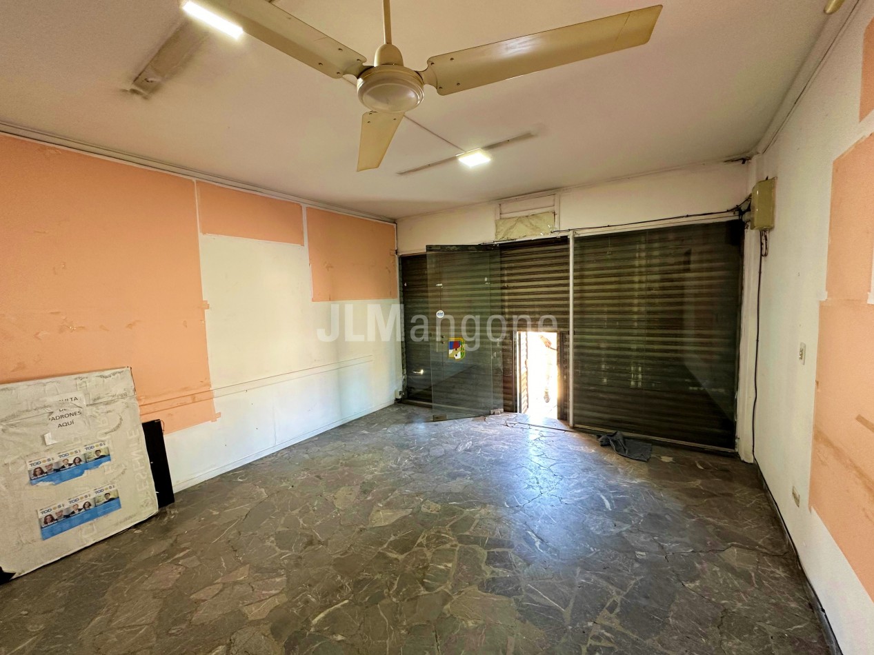 Local 40 m2 Sobre Av. de Mayo