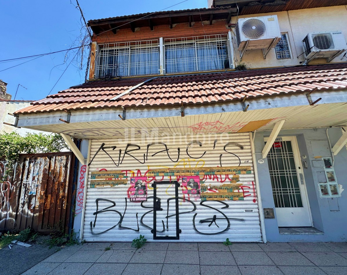 Local 40 m2 Sobre Av. de Mayo