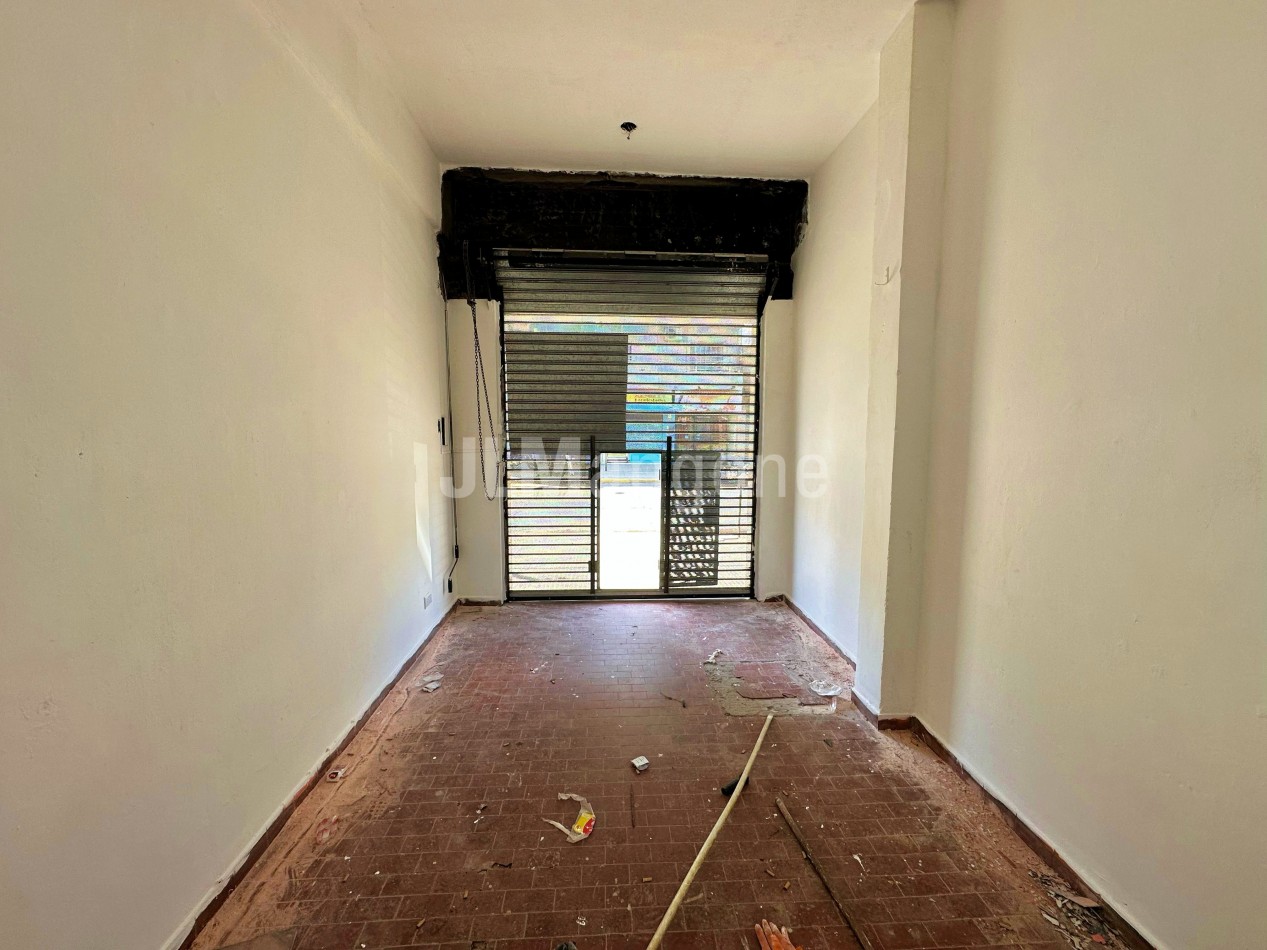 Local 20 m2 sobre Arieta