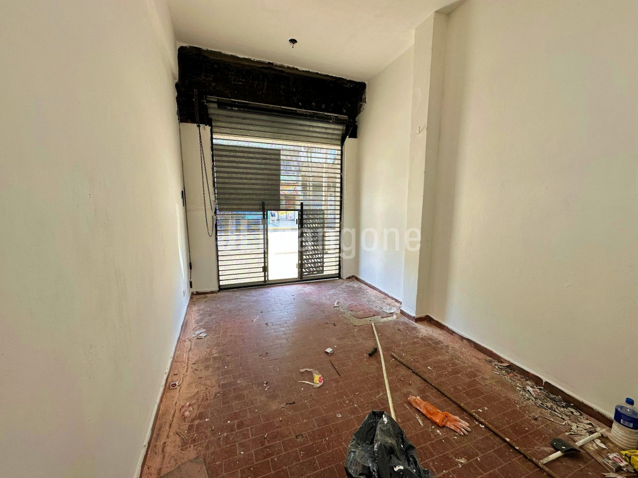 Local 20 m2 sobre Arieta