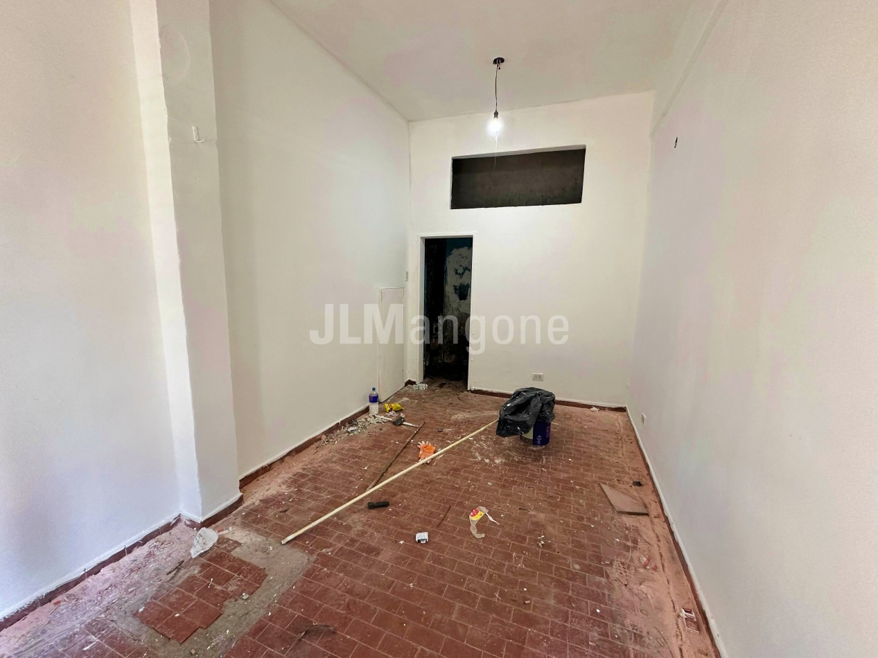 Local 20 m2 sobre Arieta