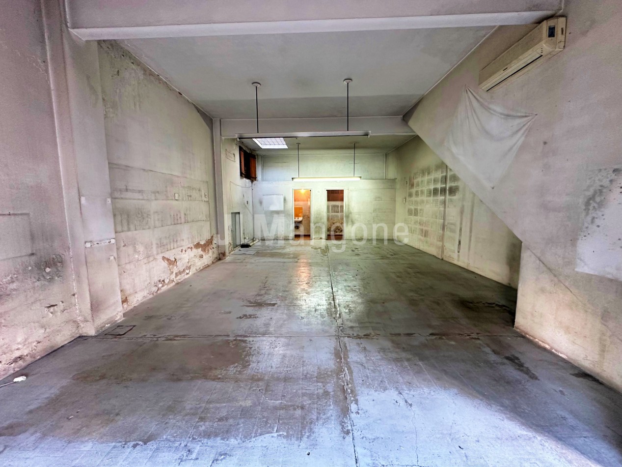 Local 65 m2 sobre Av. Diaz Velez
