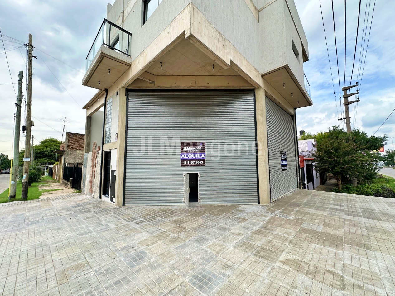 Local 50 m2 con cochera doble a estrenar