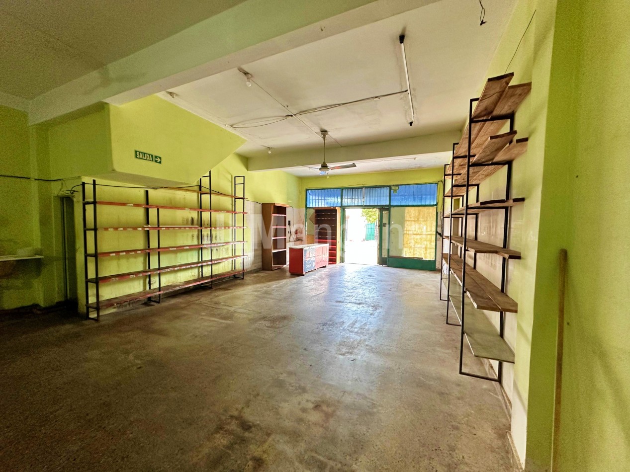 Local 100 m2 + Deposito