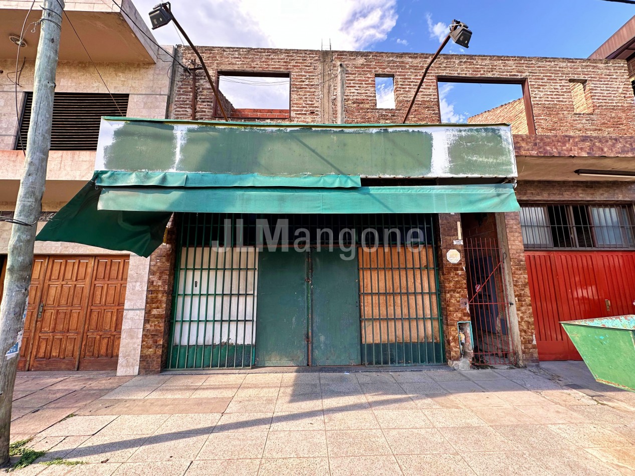 Local 100 m2 + Deposito