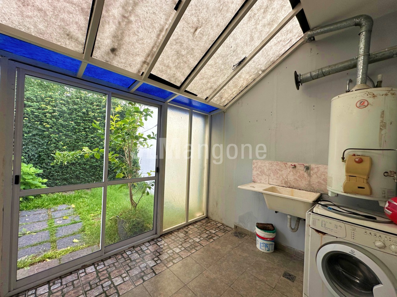 Duplex 3 ambientes con cochera y parque