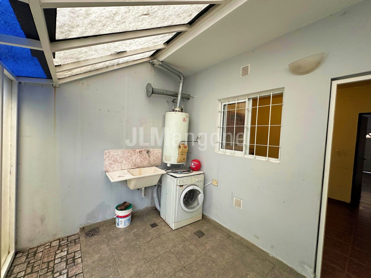 Duplex 3 ambientes con cochera y parque