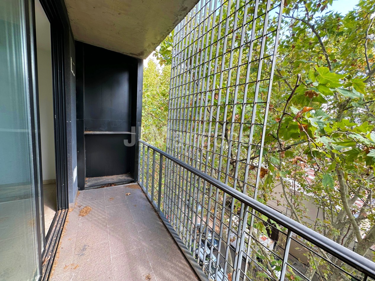 Departamento 2 ambientes con balcon