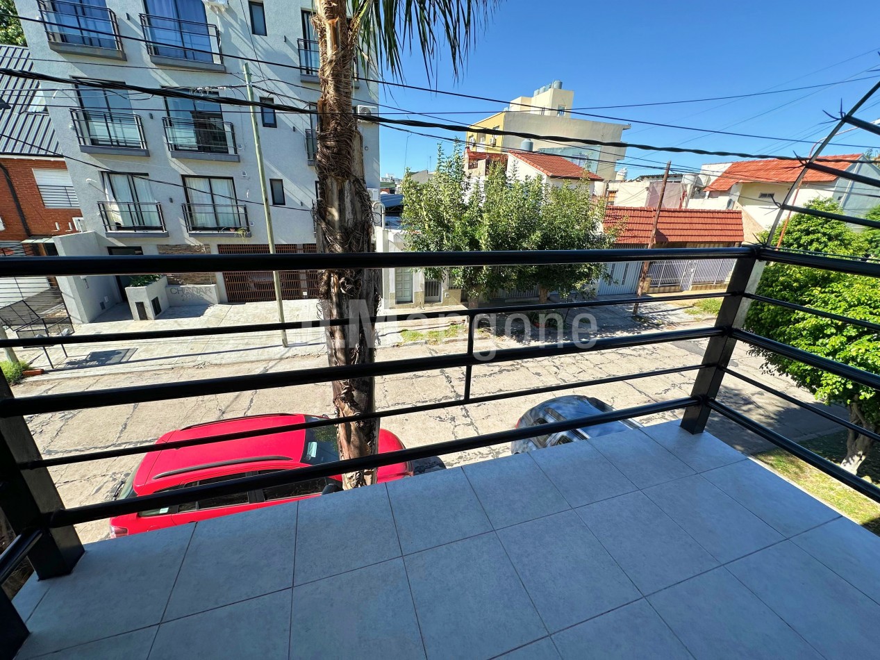 Departamento 2 ambientes con cochera y balcon
