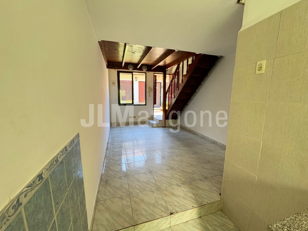 Duplex 2 ambientes con patio