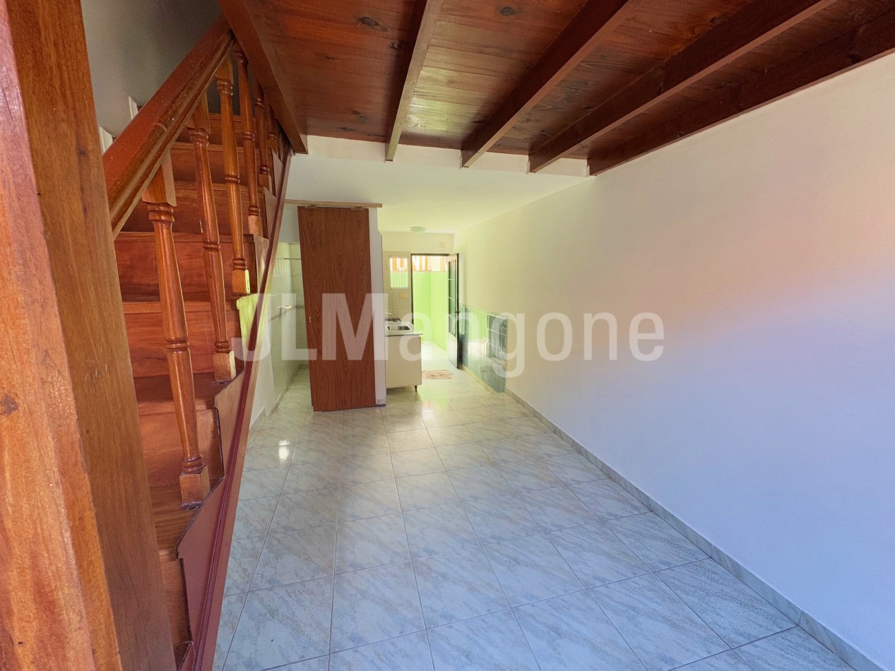 Duplex 2 ambientes con patio