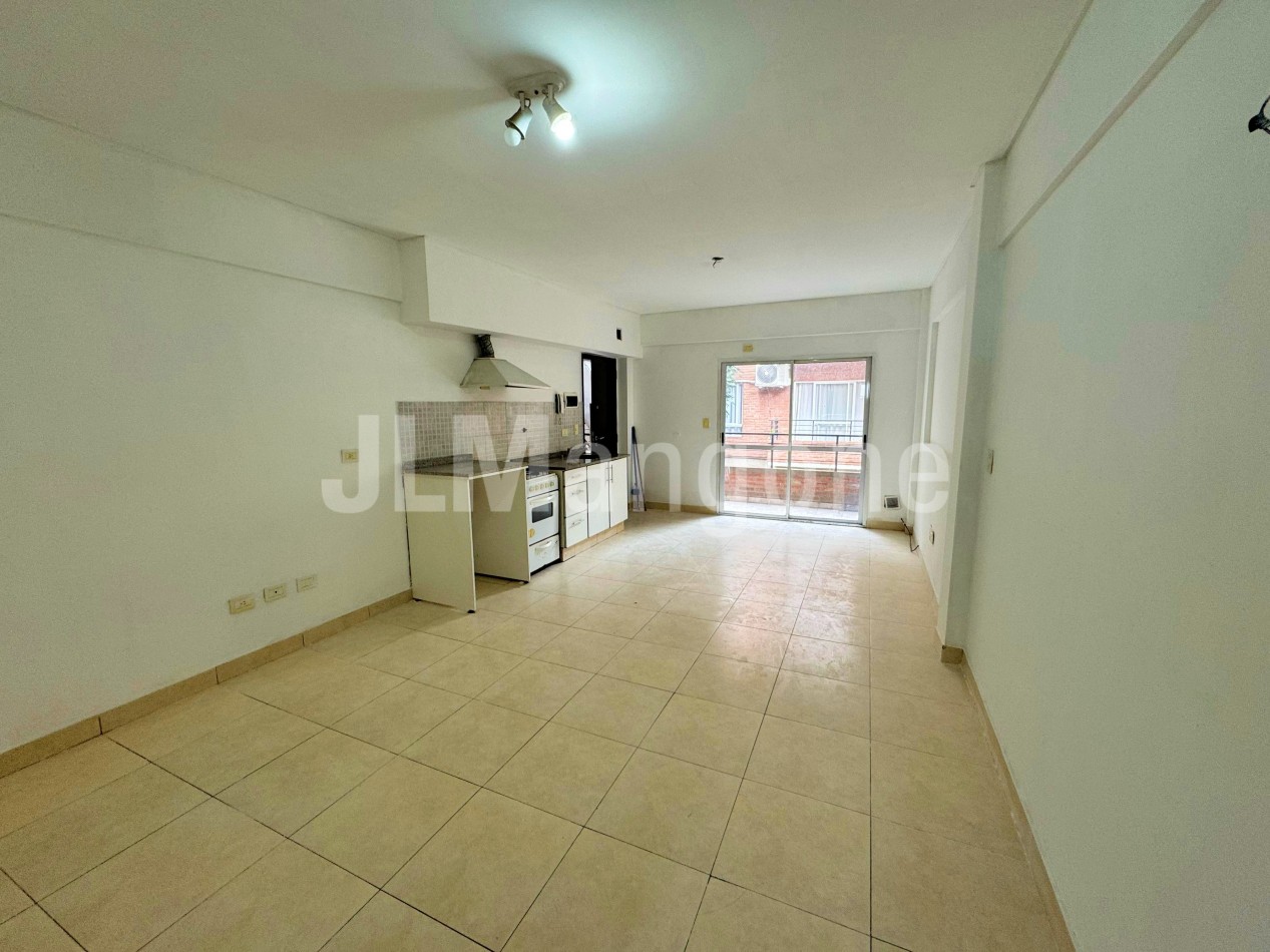 Depto 1 ambiente con cochera y balcon