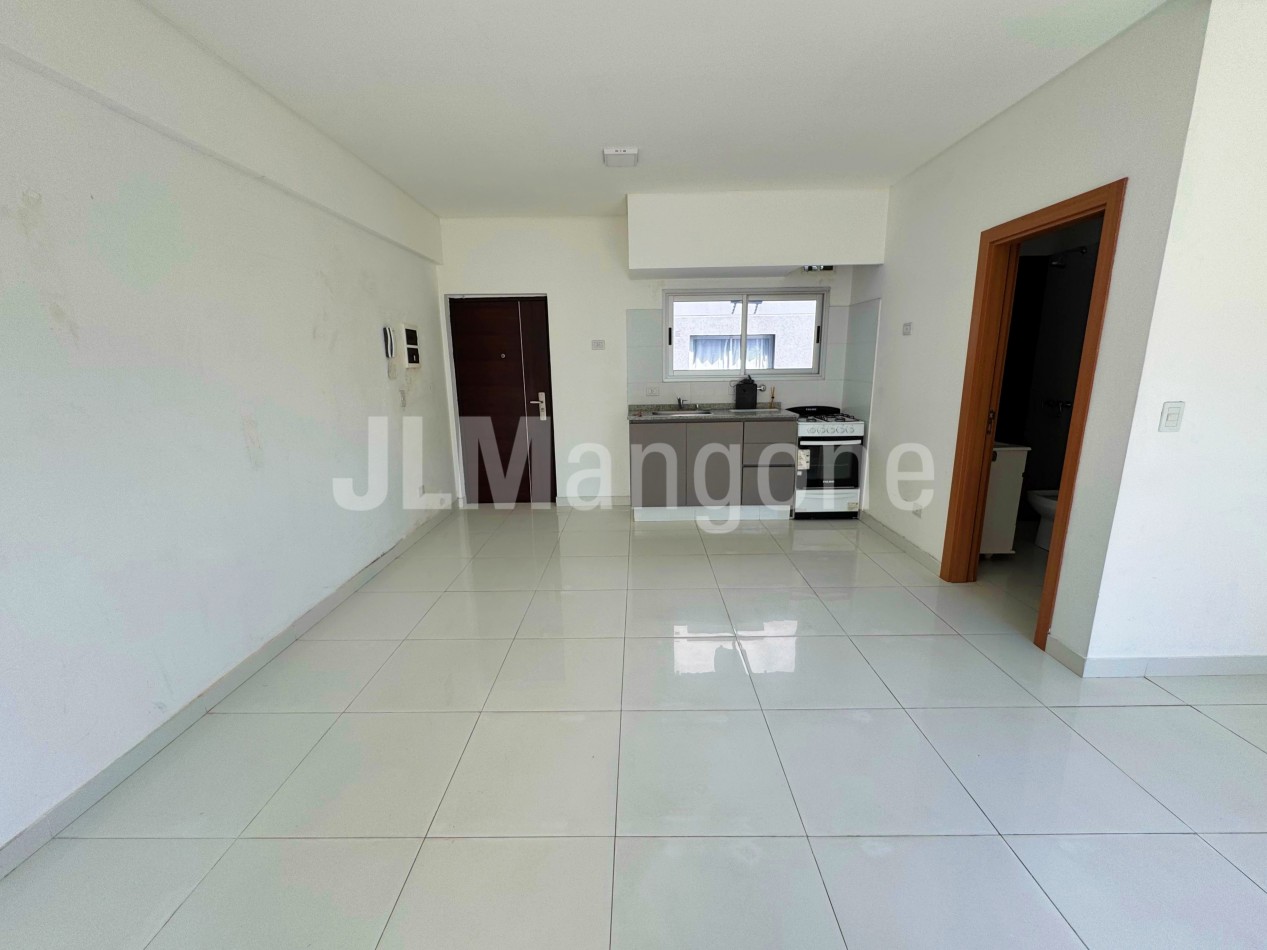 Departamento 1 ambiente pb con patio
