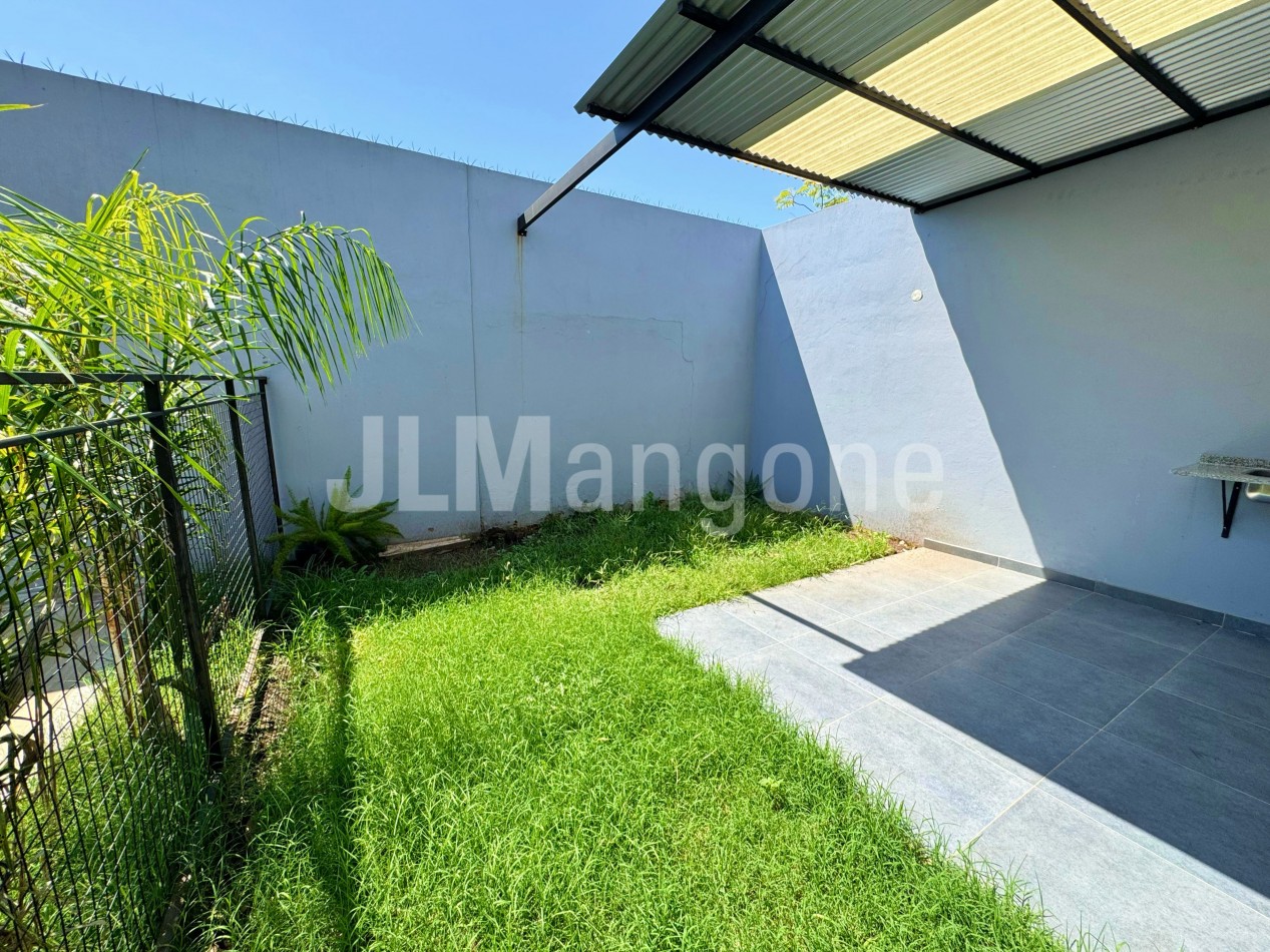 Departamento 1 ambiente pb con patio