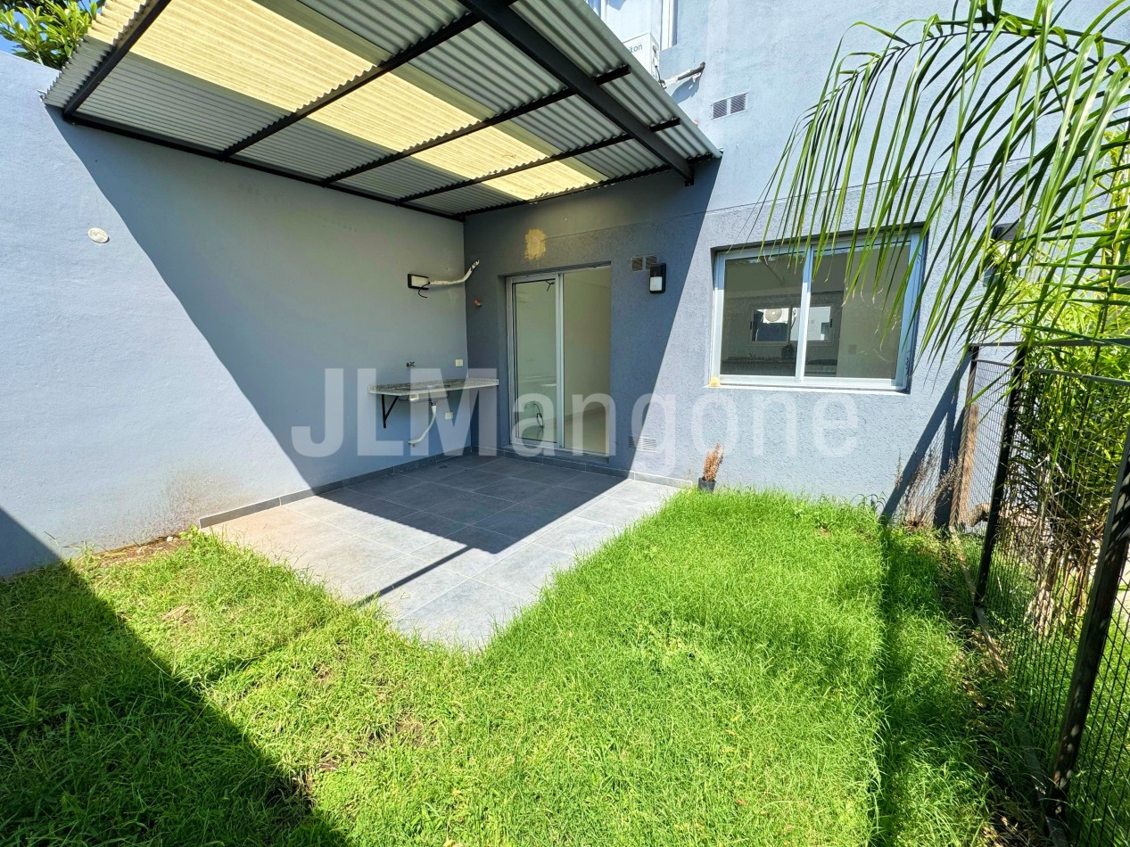 Departamento 1 ambiente pb con patio