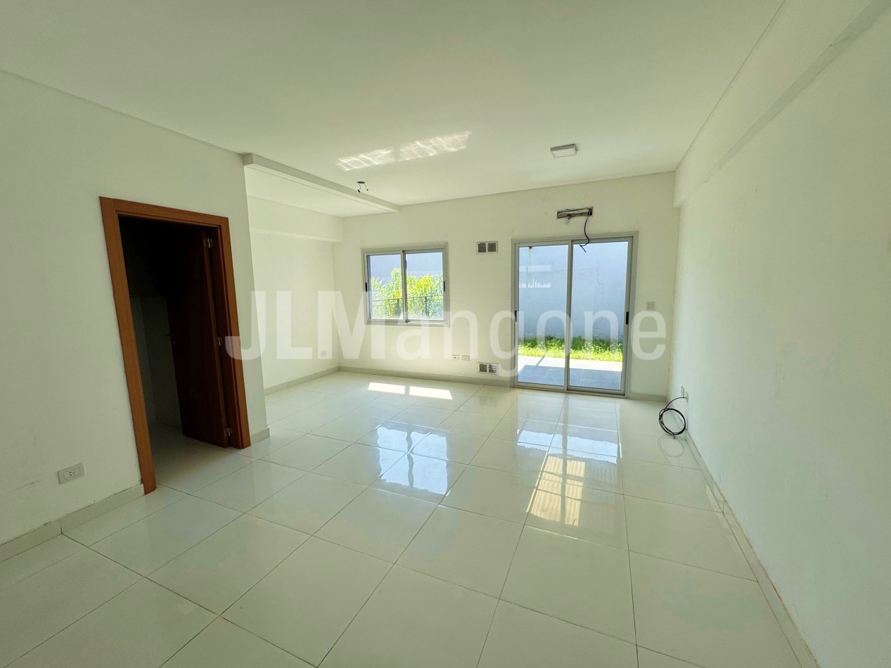 Departamento 1 ambiente pb con patio