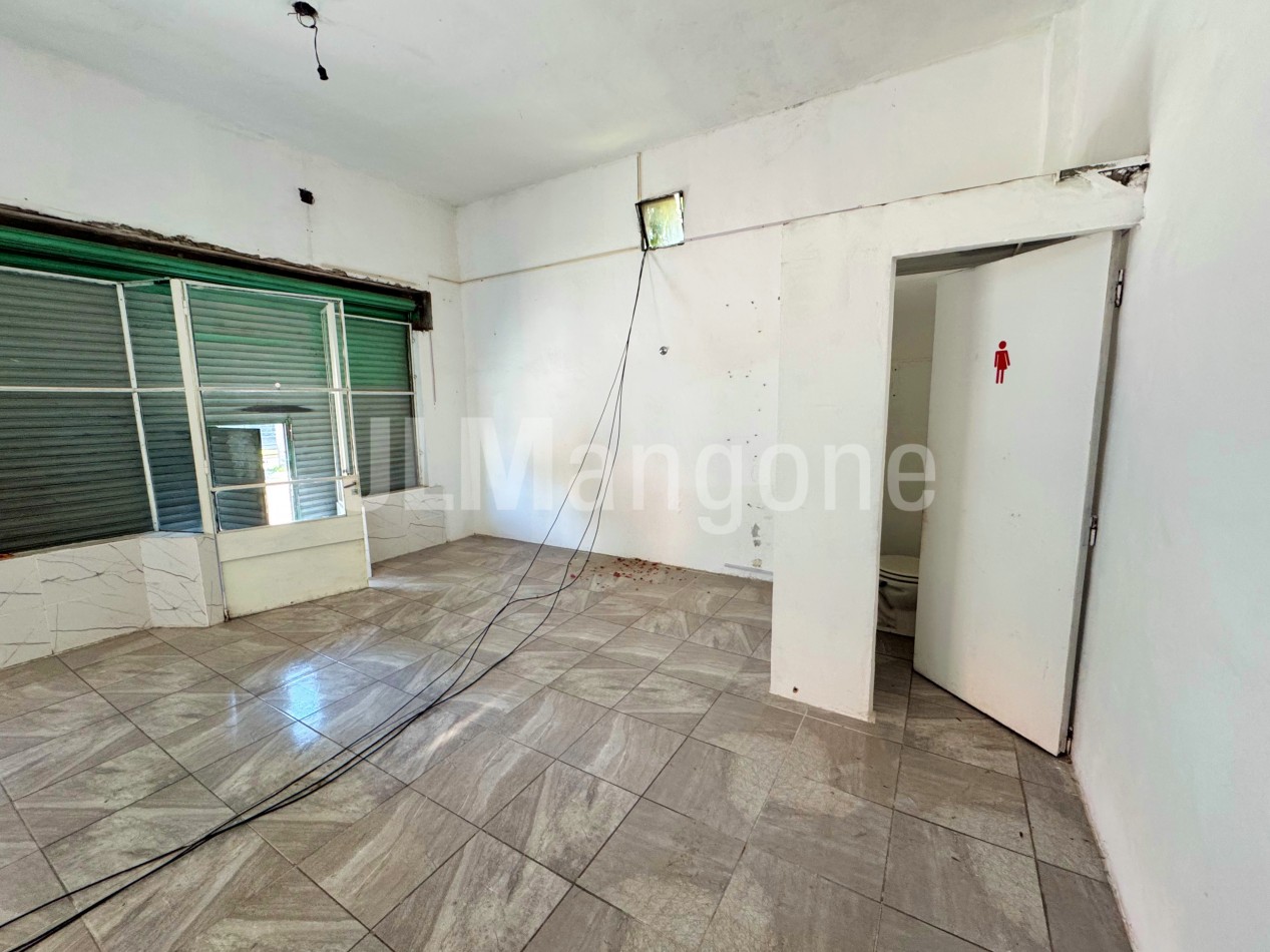 Local 40 m2 con doble frente