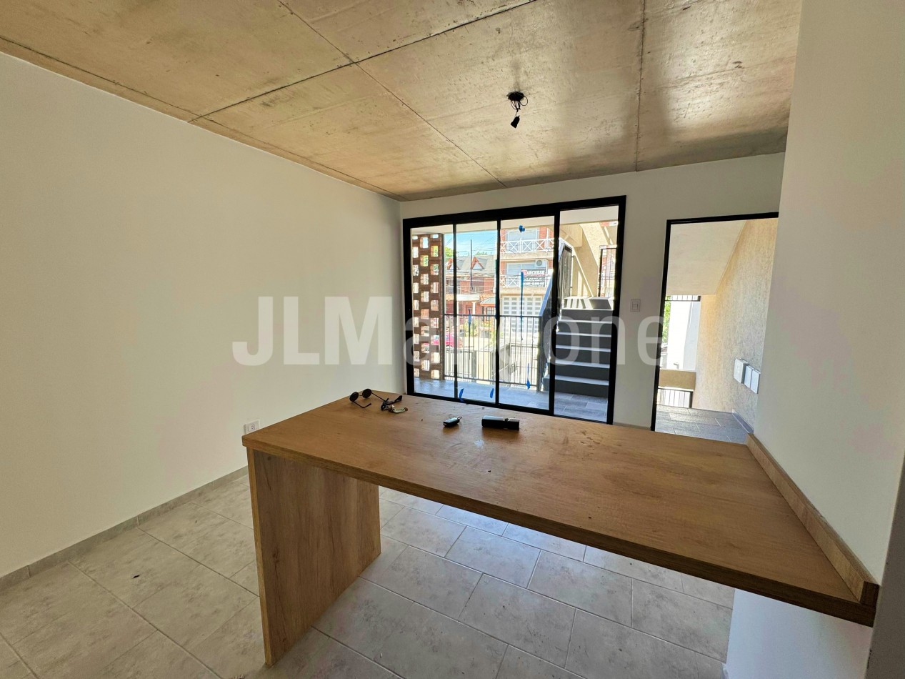 Departamento 2 ambientes con cochera, a estrenar