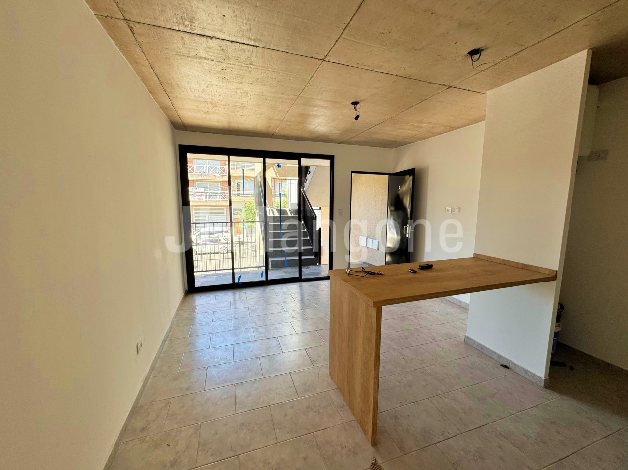 Departamento 2 ambientes con cochera, a estrenar