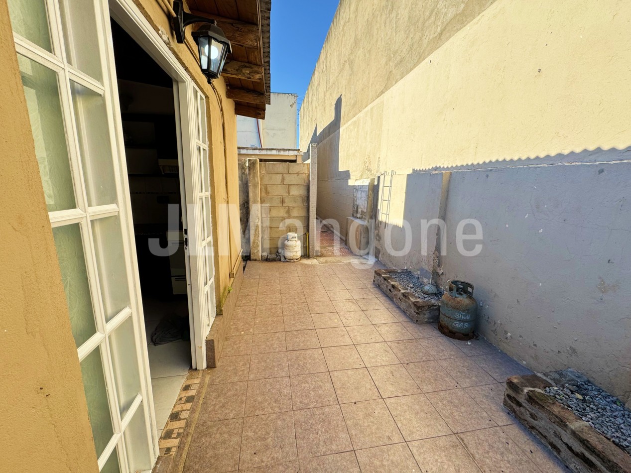 Ph 2 ambientes con patio y jardin