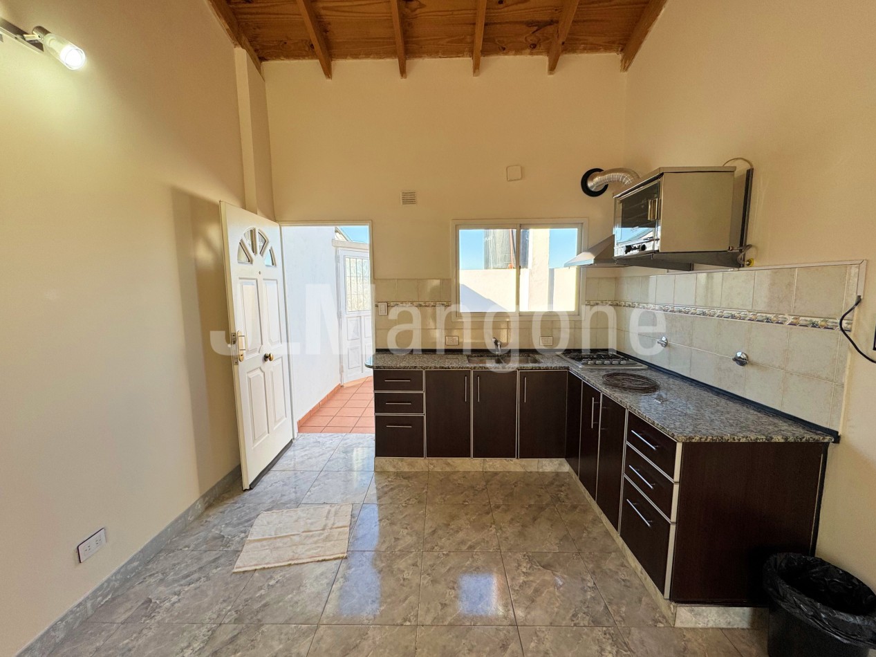 Ph 3 ambientes con patio y balcon