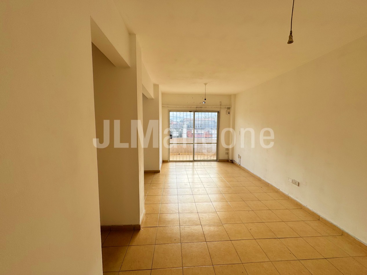 Departamento 2 ambientes con balcon