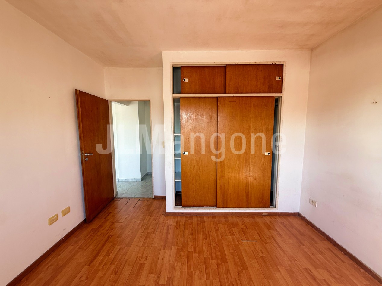 Departamento 2 ambientes con balcon y terraza