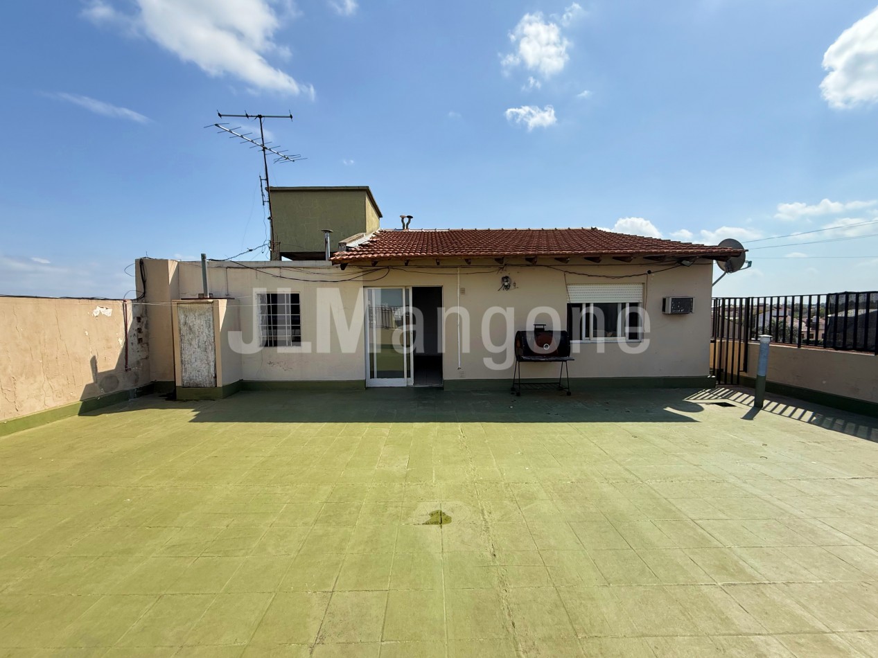 Penthouse 4 ambientes con terraza privada