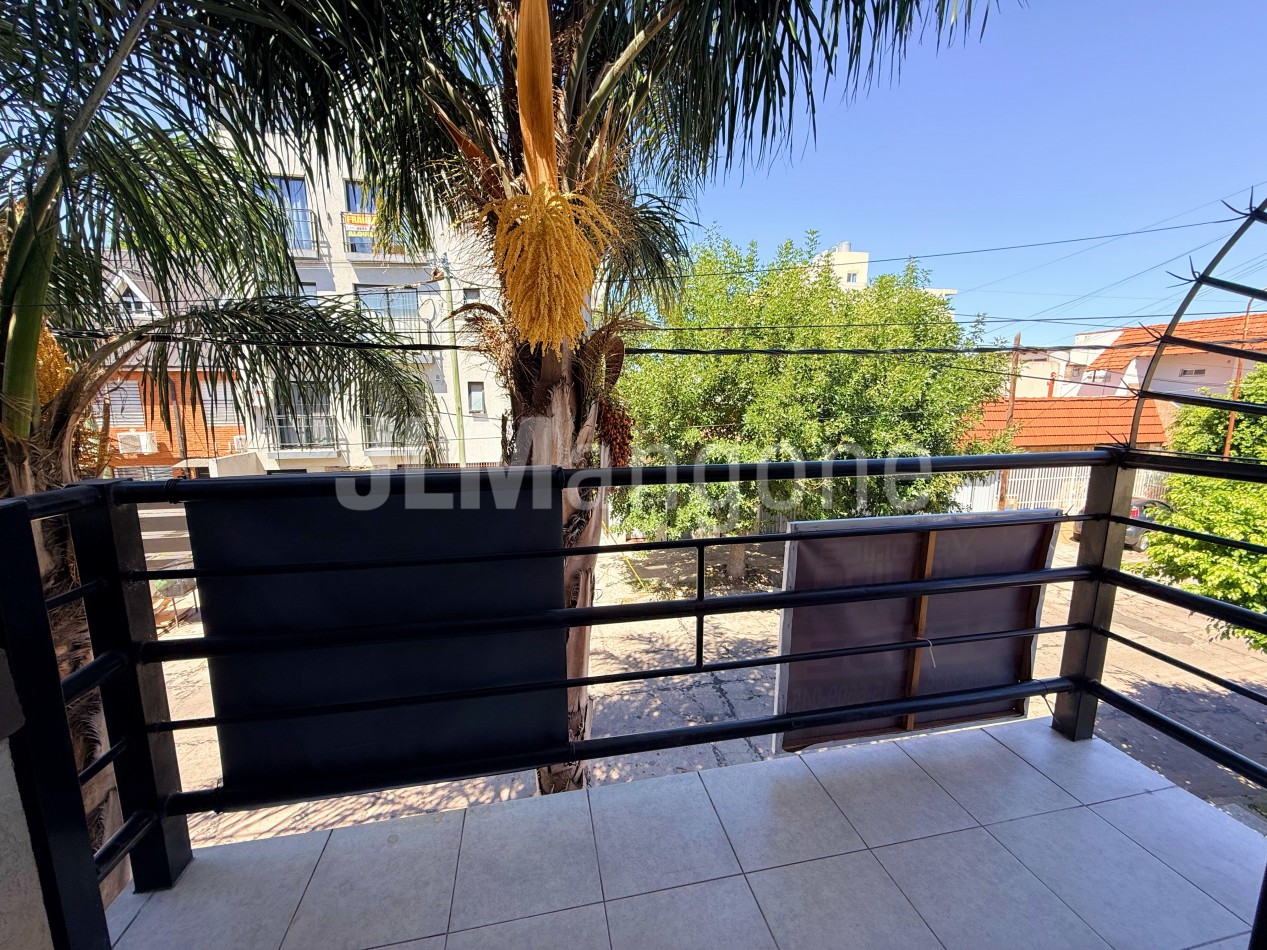 Departamento 2 ambientes con cochera y balcon