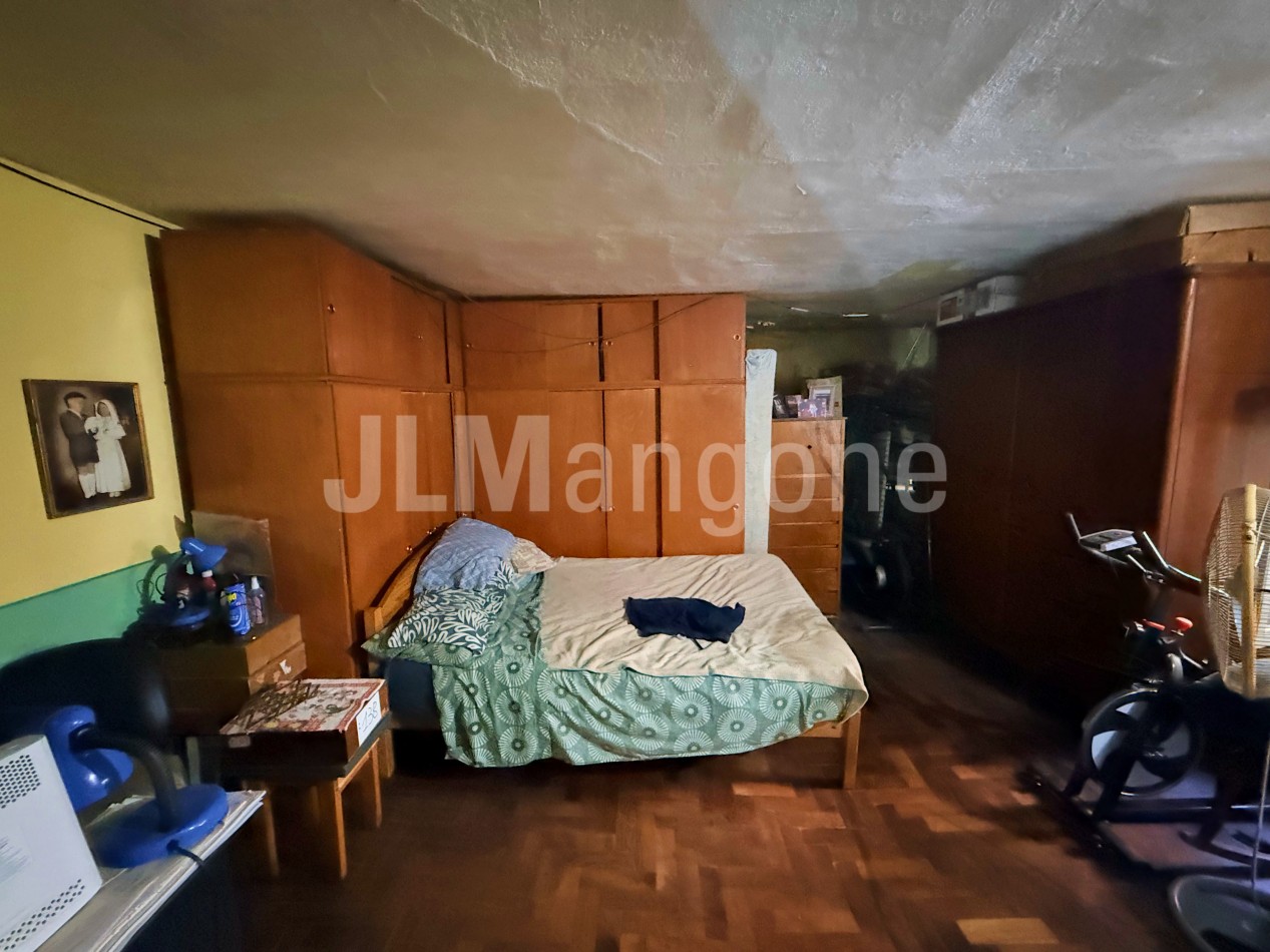 Casa 3 ambientes a refaccionar (Lote 8x15)