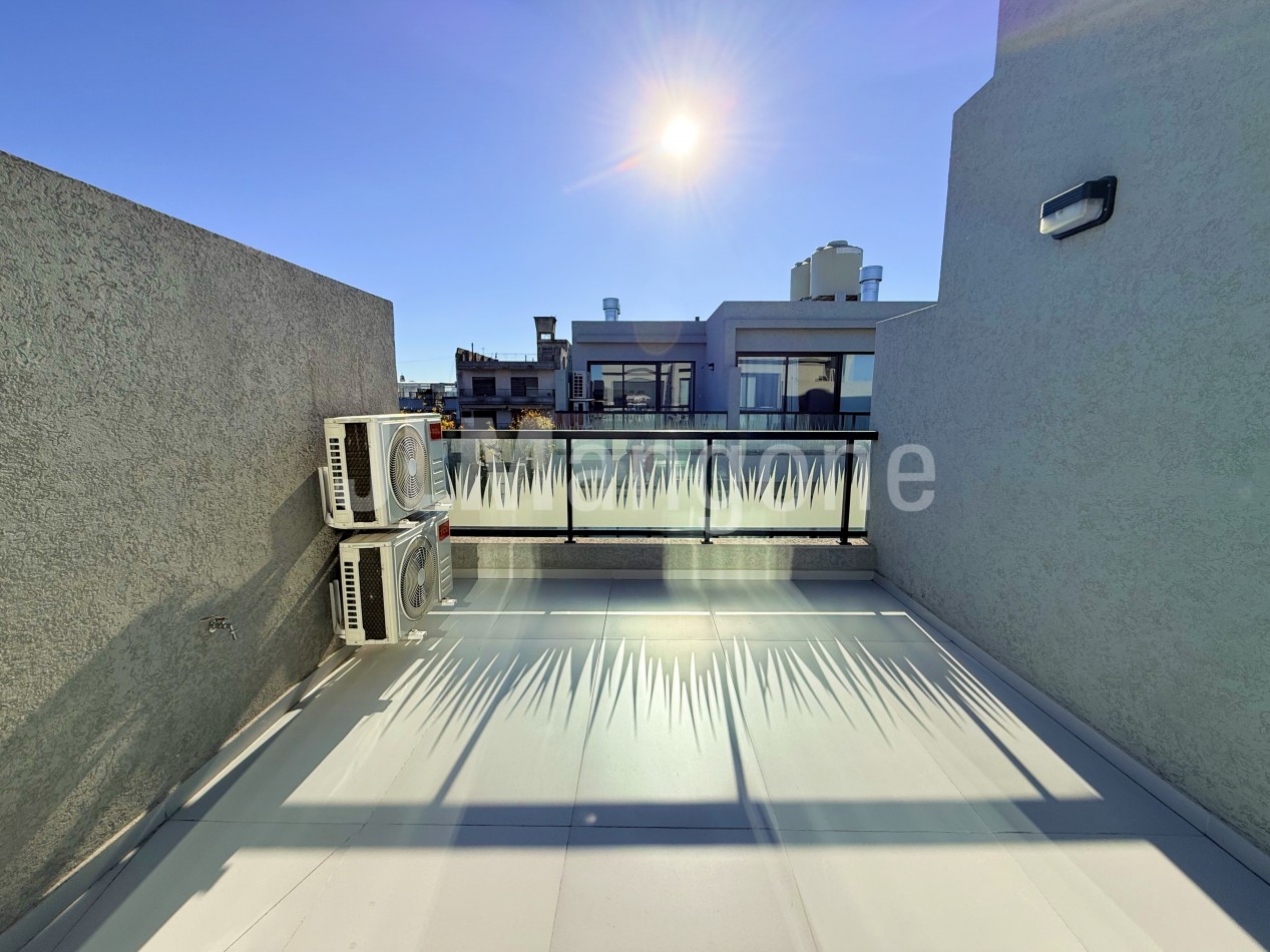 Departamento 2 ambientes con quincho y terraza