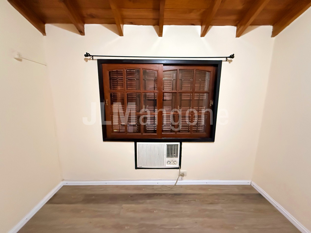 Duplex 2 1/2 ambientes con patio