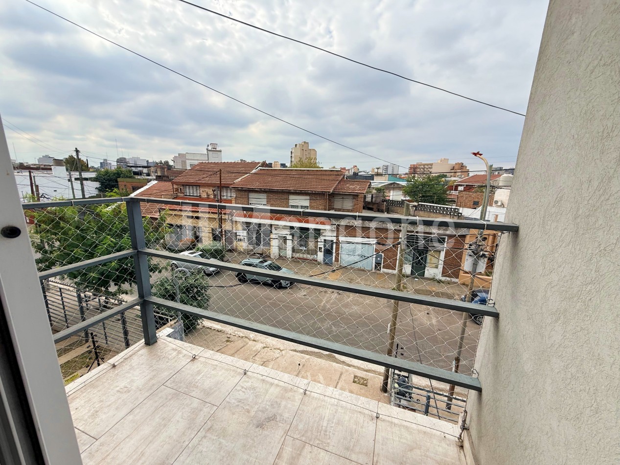 Departamento 2 ambientes con balcon