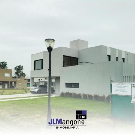 Chalet 4 ambientes en barrio Privado