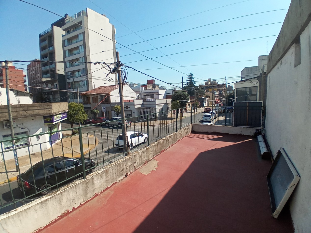 Duplex 3 ambientes con cochera, terraza y deposito