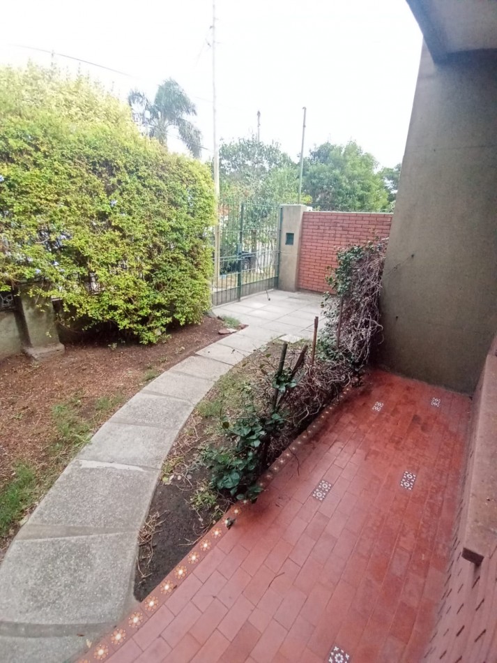 Casa 3 ambientes Lote 8.66x49