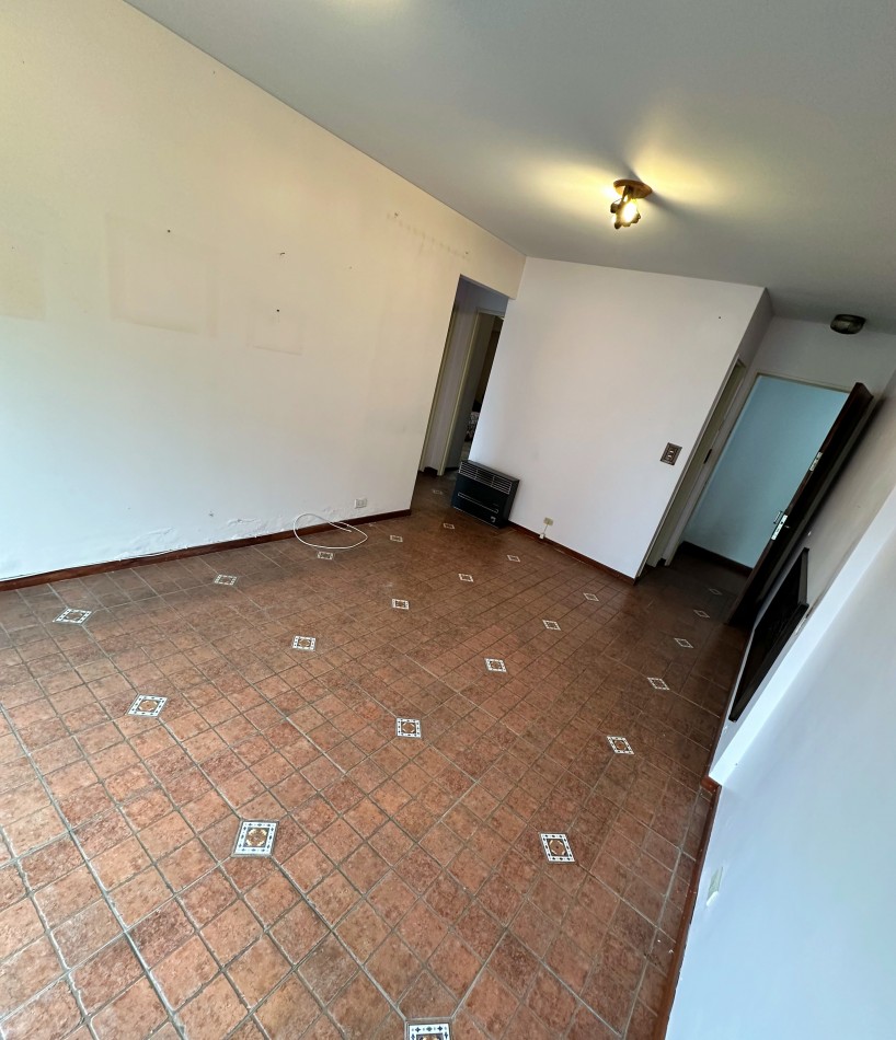 Departamento 3 ambientes con balcon al frente