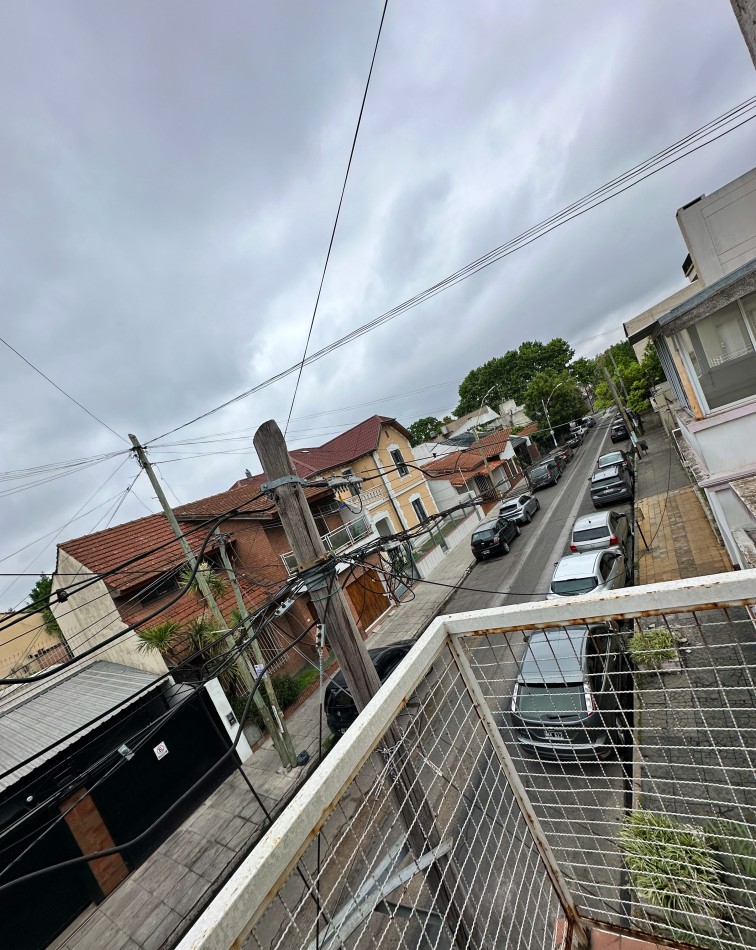 Departamento 3 ambientes con balcon al frente
