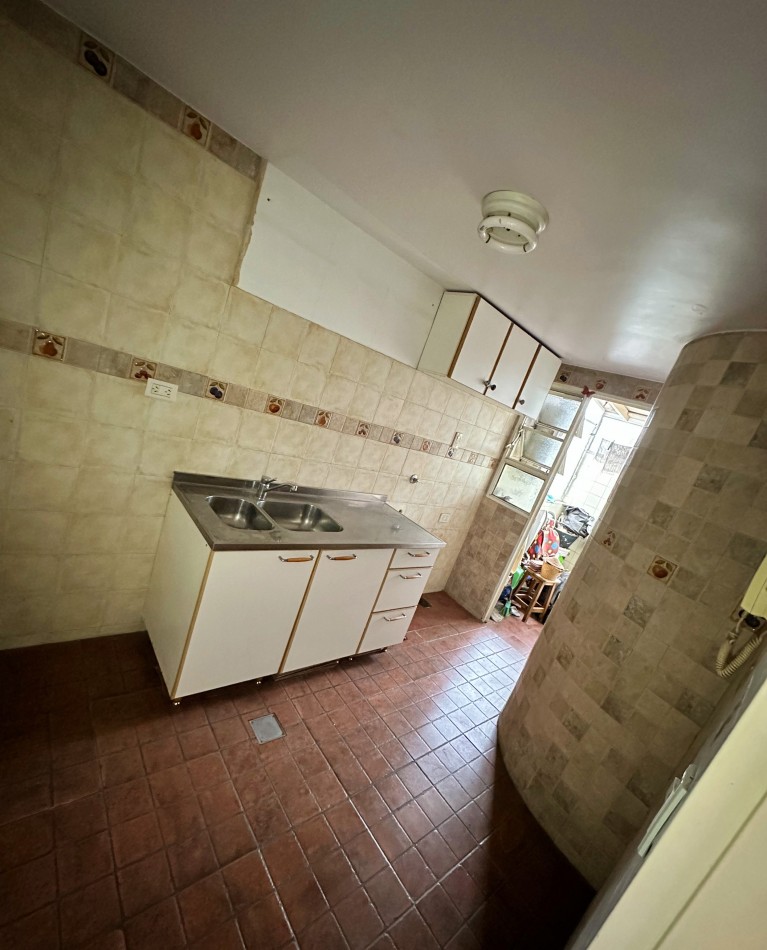 Departamento 3 ambientes con balcon al frente